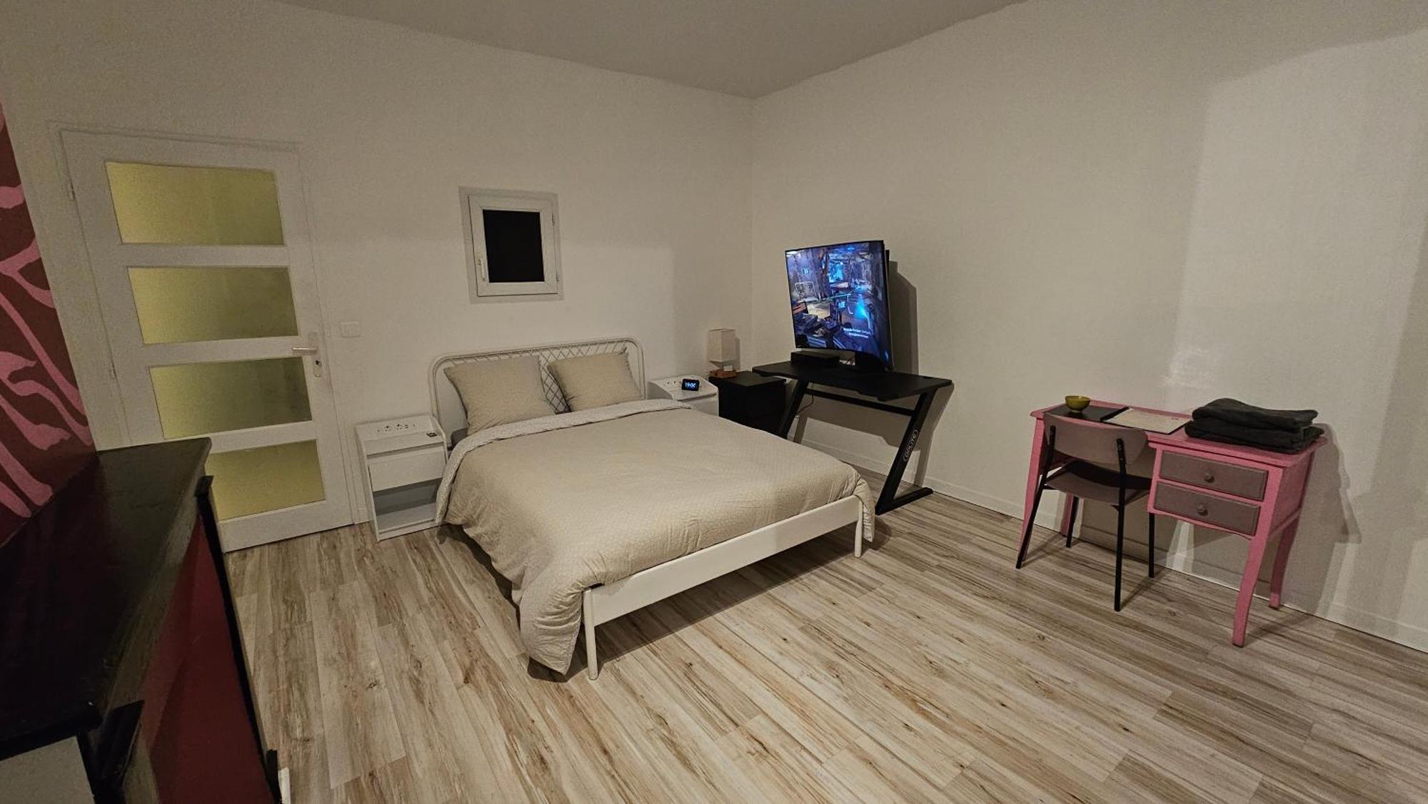 Bed To Rent - Maison Calme Avec Jacuzzi Sous Supplement Bordeaux Exterior photo